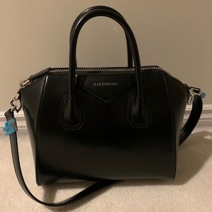 Givenchy Small Antigona Bag - Black